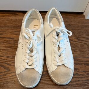 Sam Edelman distressedWhite Leather Sneakers like new